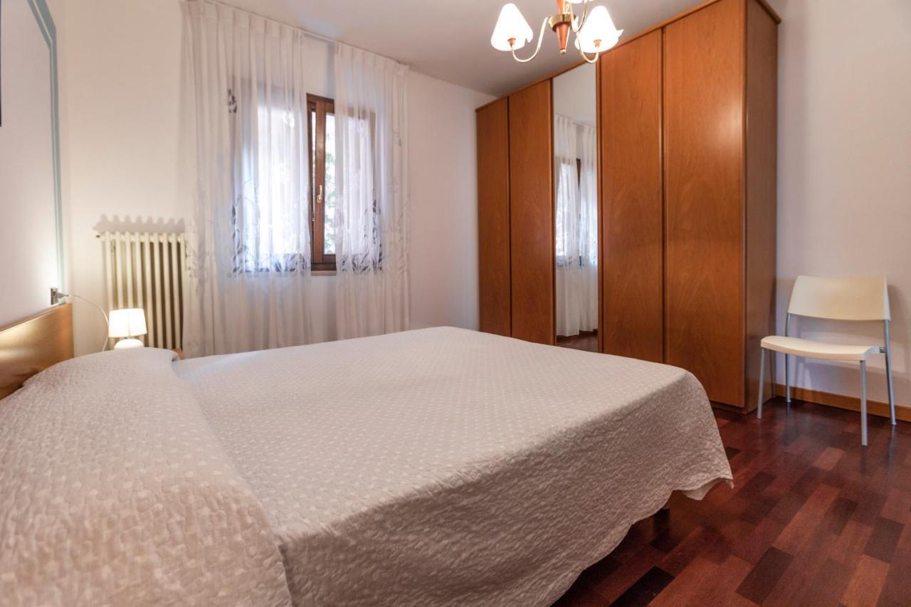 Residence Villa Al Lido เบรนโซเน ซูล การ์ดา ภายนอก รูปภาพ