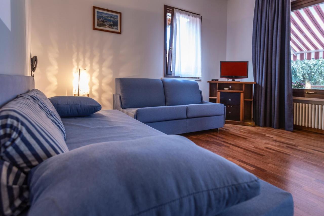 Residence Villa Al Lido เบรนโซเน ซูล การ์ดา ภายนอก รูปภาพ
