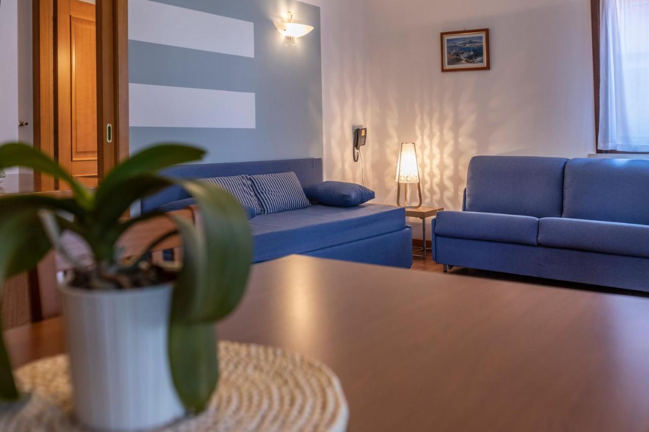 Residence Villa Al Lido เบรนโซเน ซูล การ์ดา ภายนอก รูปภาพ
