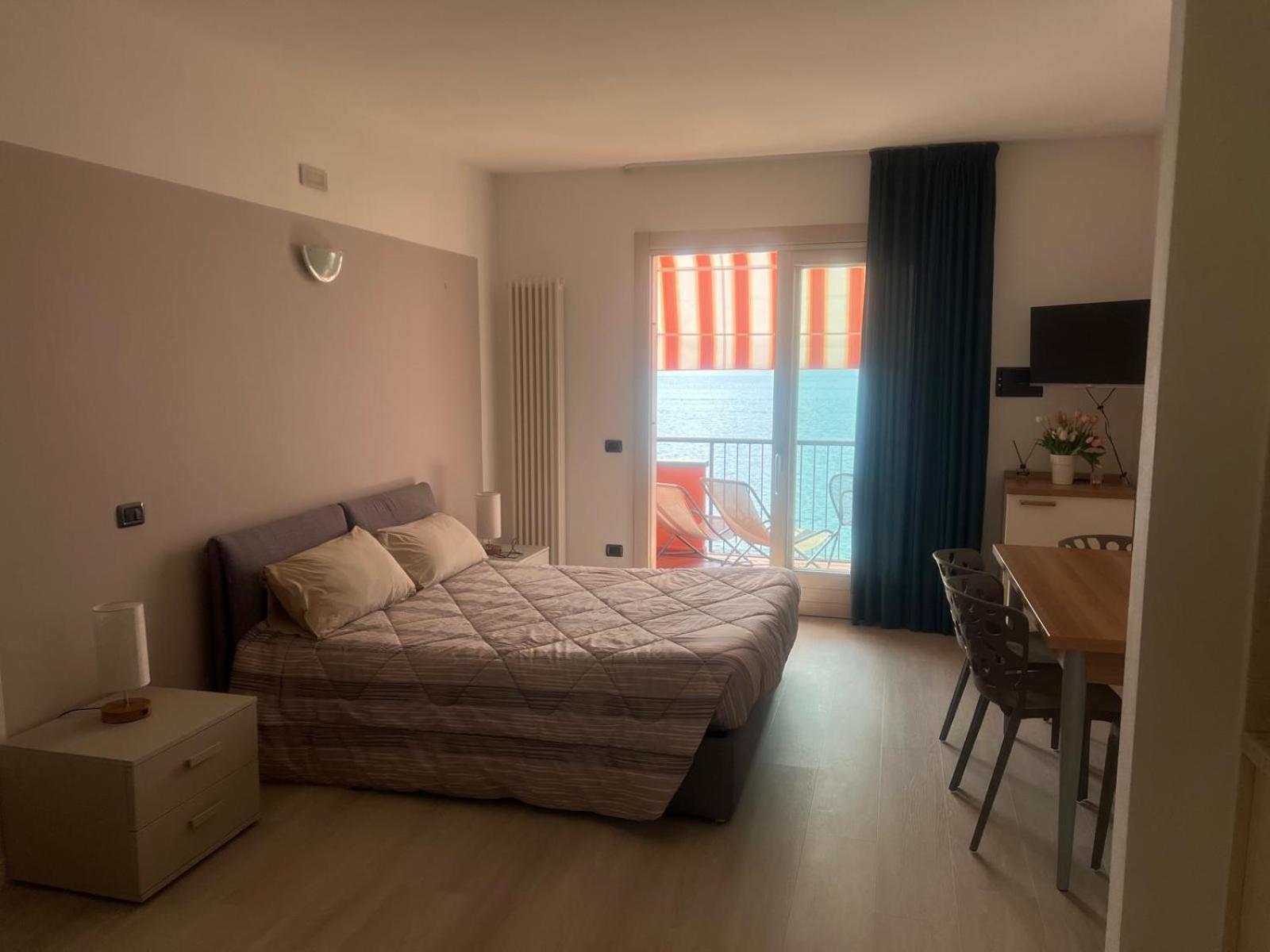 Residence Villa Al Lido เบรนโซเน ซูล การ์ดา ภายนอก รูปภาพ